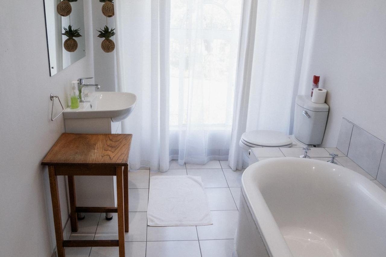 Park Living Guesthouse Bloemfontein Bagian luar foto