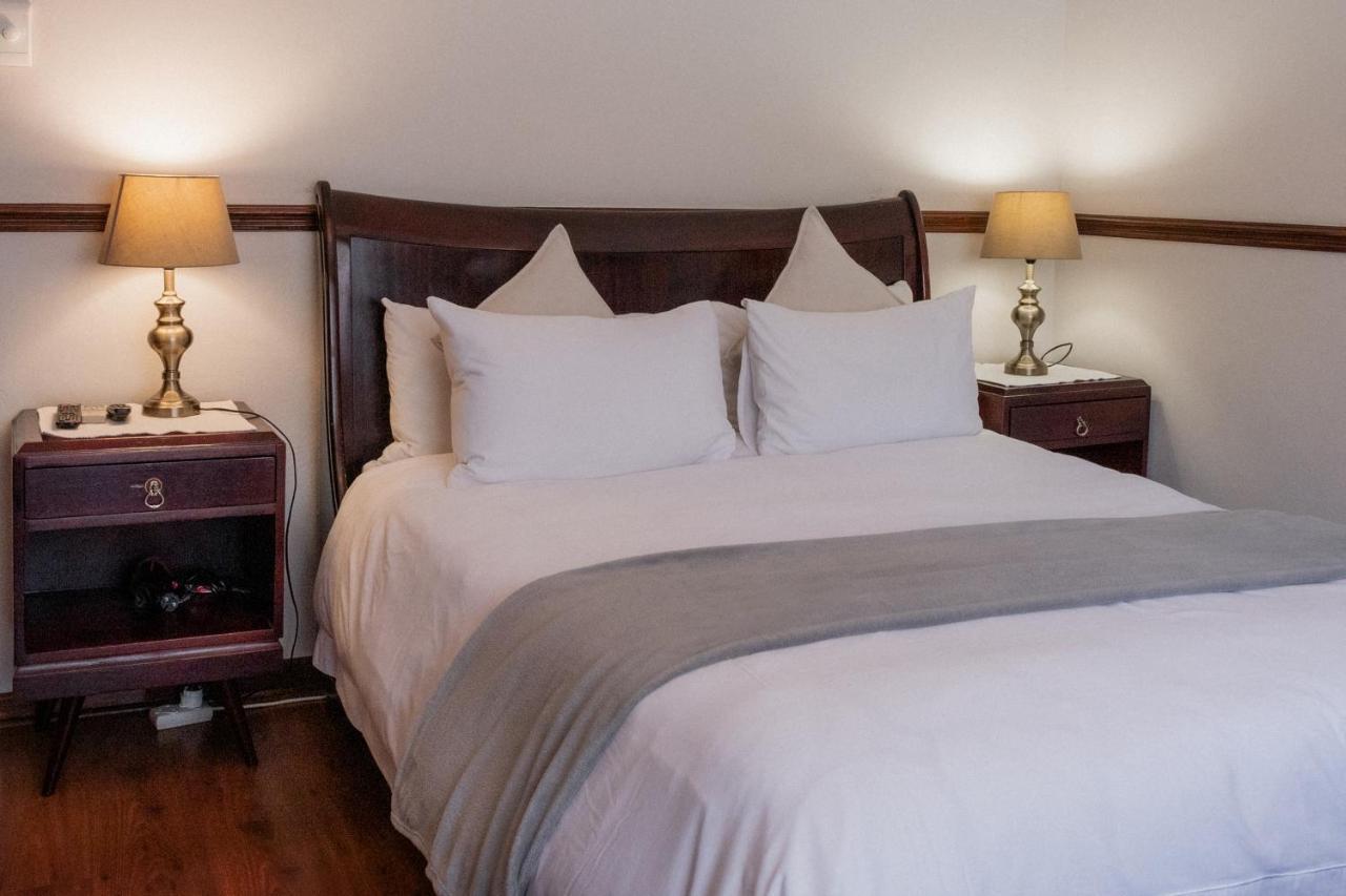 Park Living Guesthouse Bloemfontein Bagian luar foto